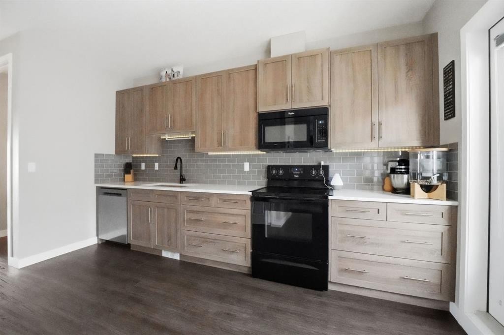 303-125 Caribou Crescent, Red Deer, AB