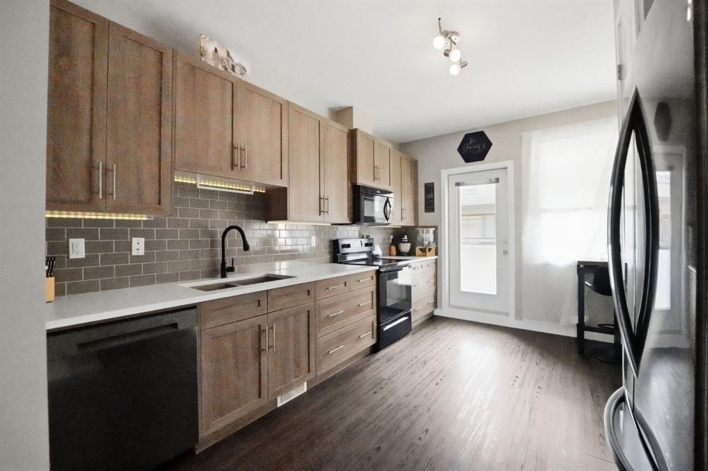 303-125 Caribou Crescent, Red Deer, AB