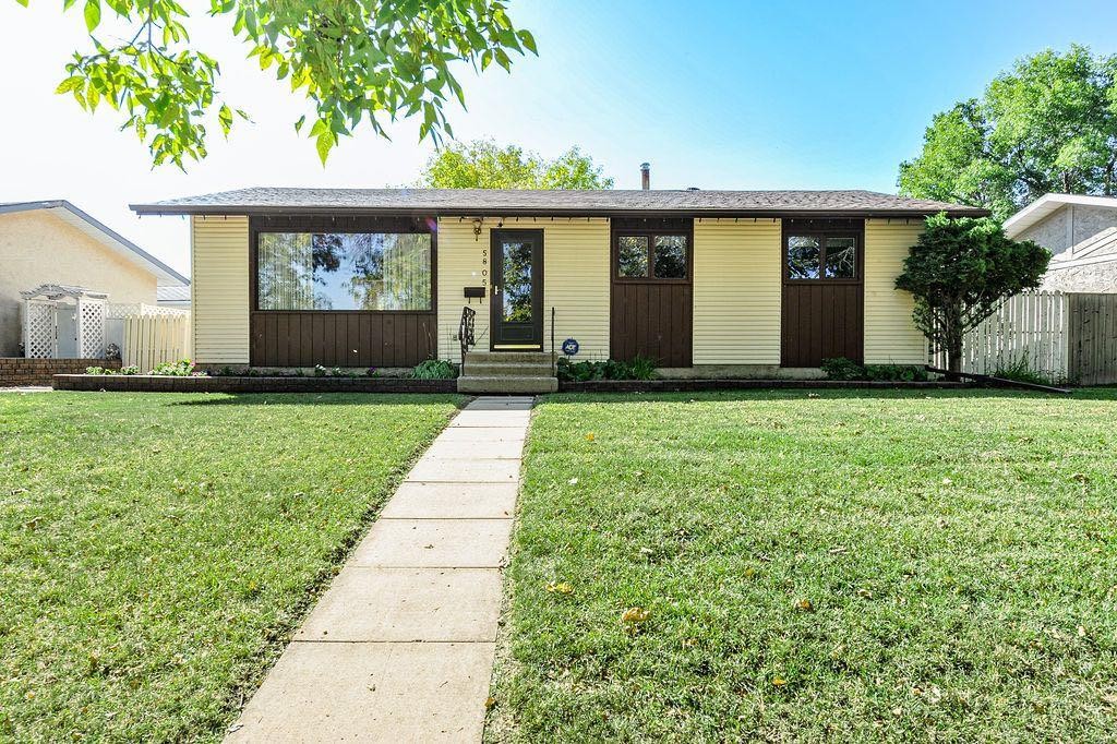 5805 43 Avenue, Camrose, AB