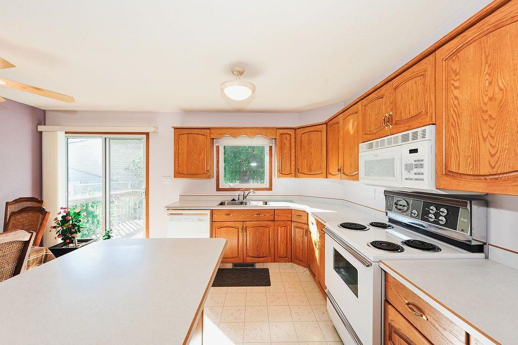 5805 43 Avenue, Camrose, AB