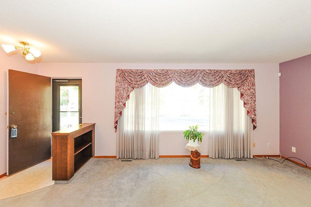 5805 43 Avenue, Camrose, AB