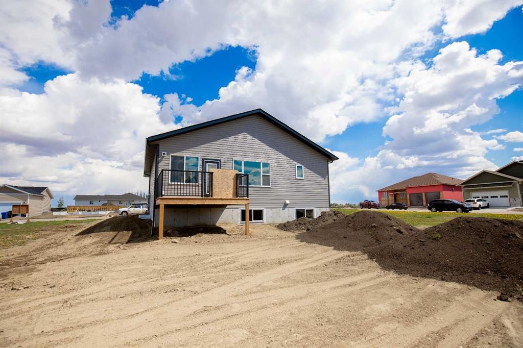 32 Sunrise Crescent North, Three Hills, AB