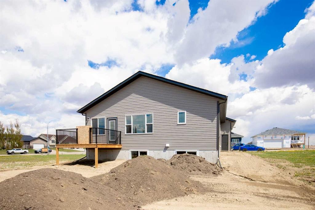 32 Sunrise Crescent North, Three Hills, AB