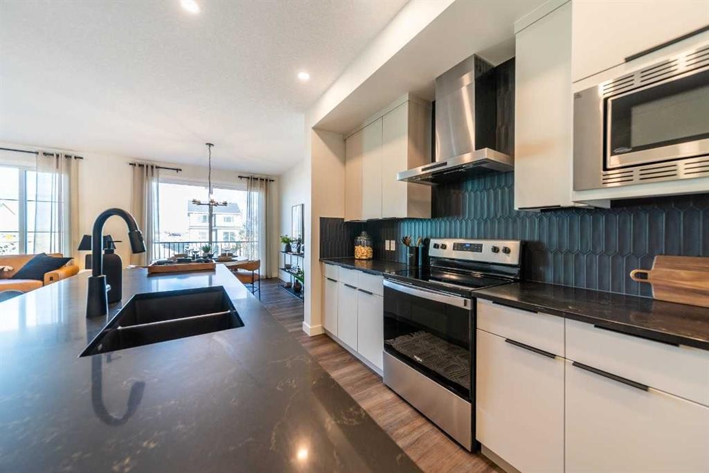 218 Sora Way Se, Calgary, AB