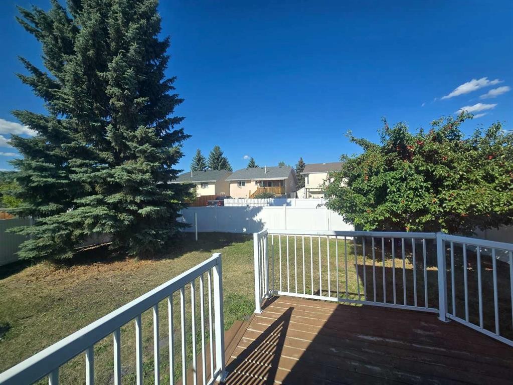 47 Escott Close, Red Deer, AB