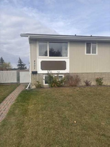 4207 54 Avenue  Innisfail, AB T4G 1K4