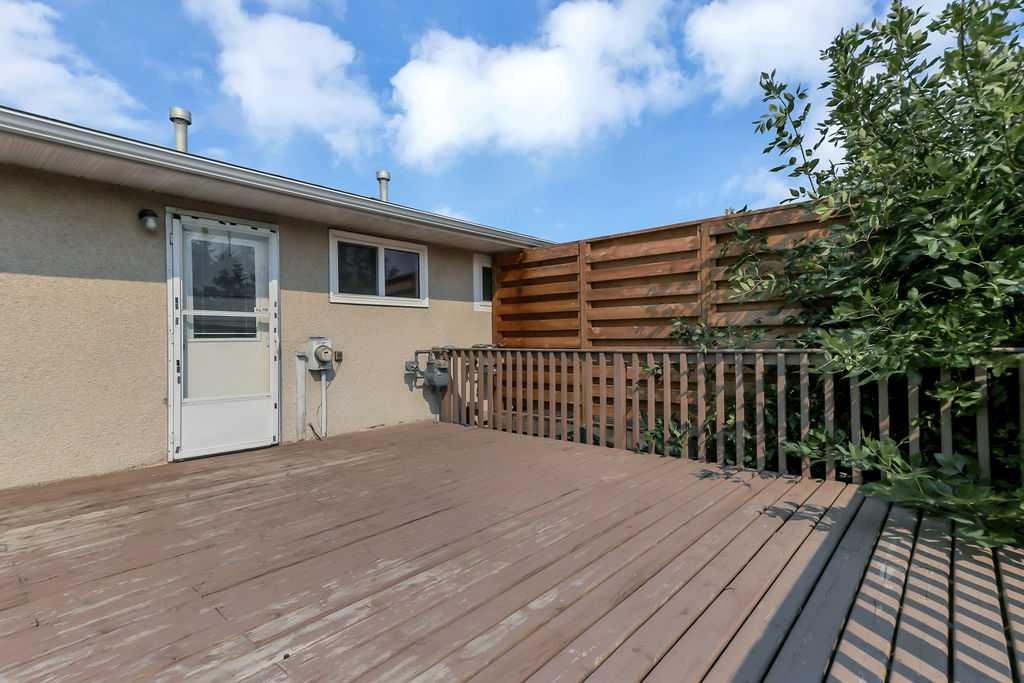 8 Whiteside Crescent, Red Deer, AB