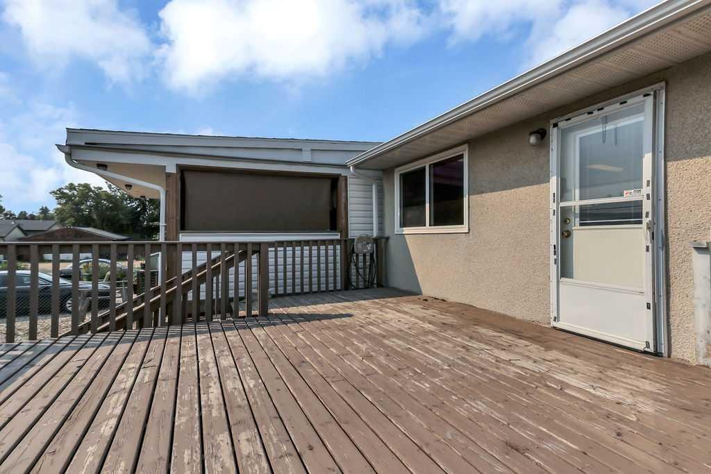 8 Whiteside Crescent, Red Deer, AB