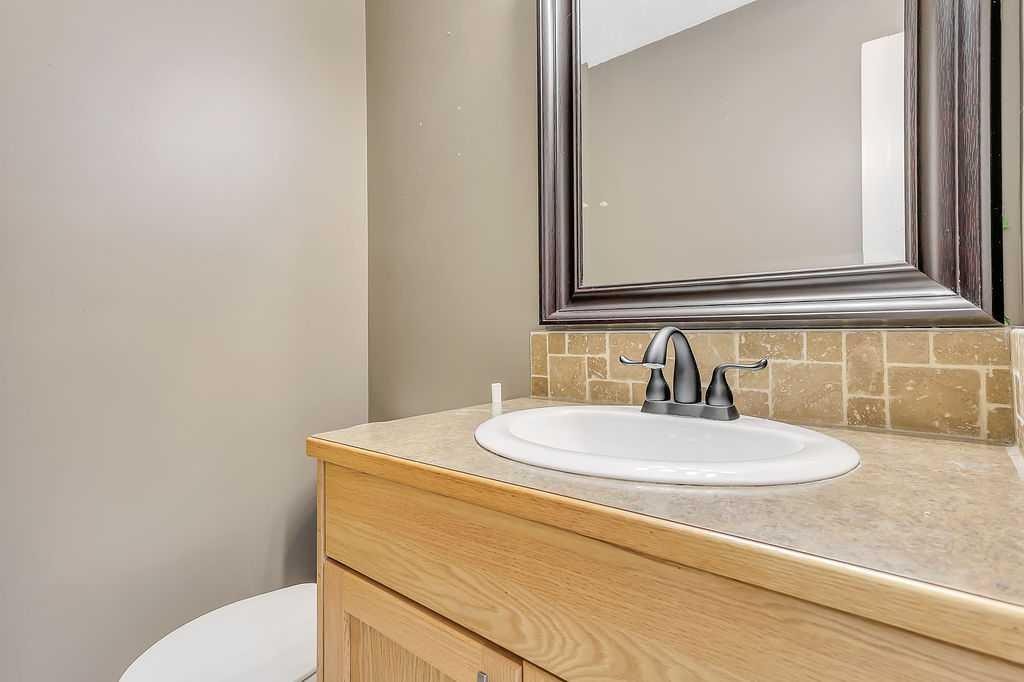 8 Whiteside Crescent, Red Deer, AB