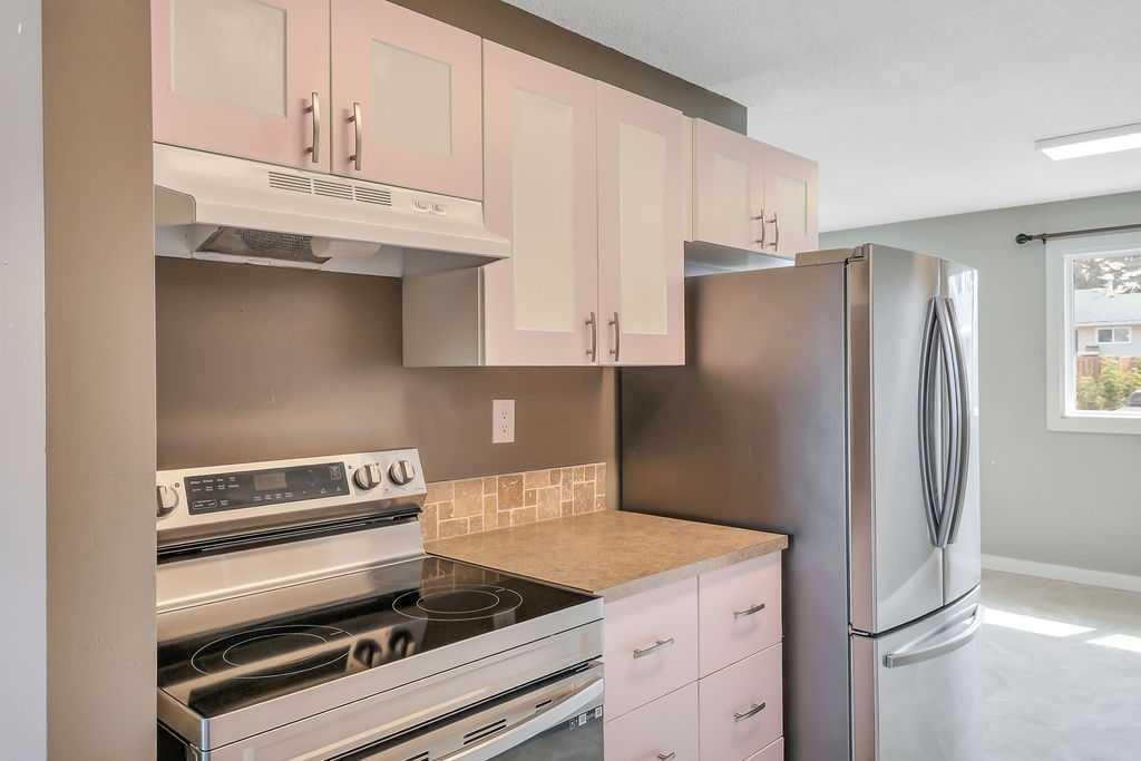 8 Whiteside Crescent, Red Deer, AB
