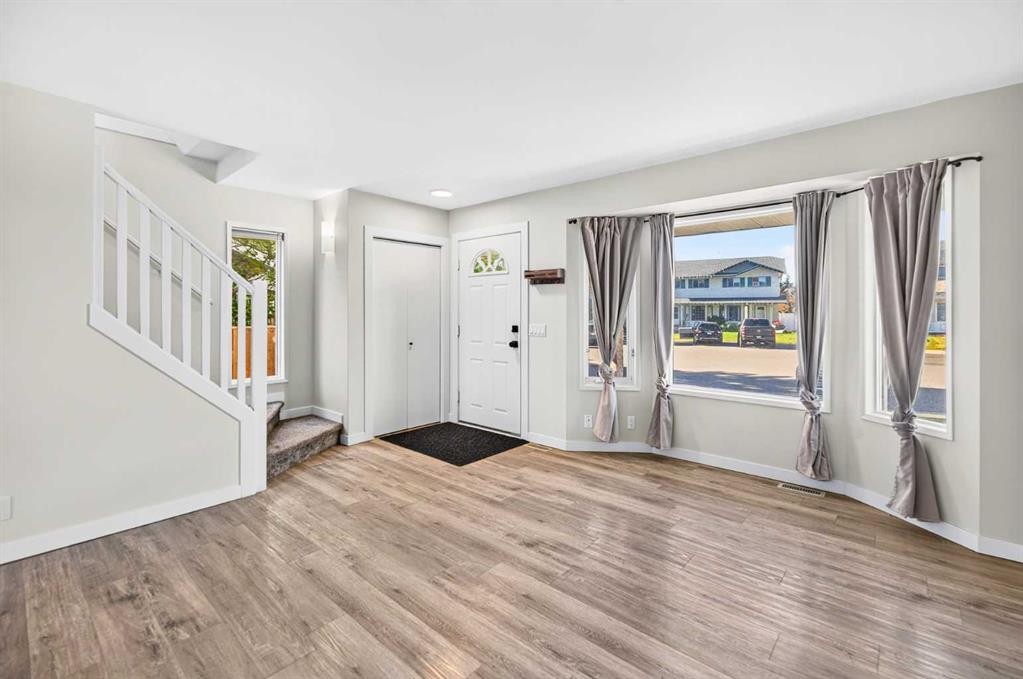33 Kirsch Close, Red Deer, AB