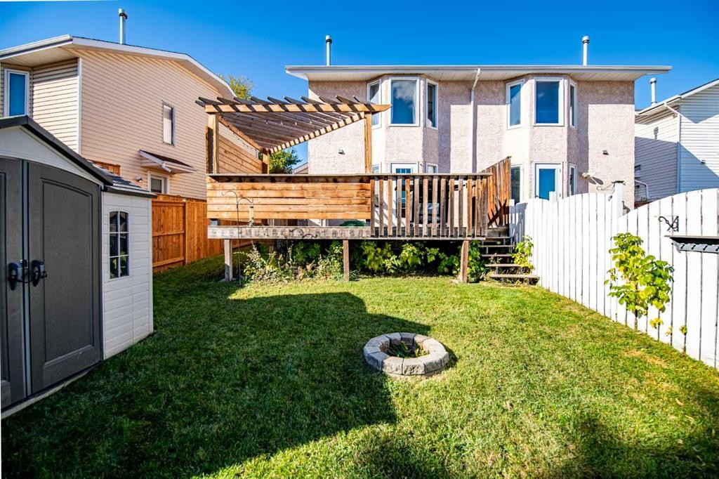 33 Kirsch Close, Red Deer, AB