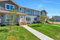 157 Athens Road Blackfalds, AB T4M 0Y6