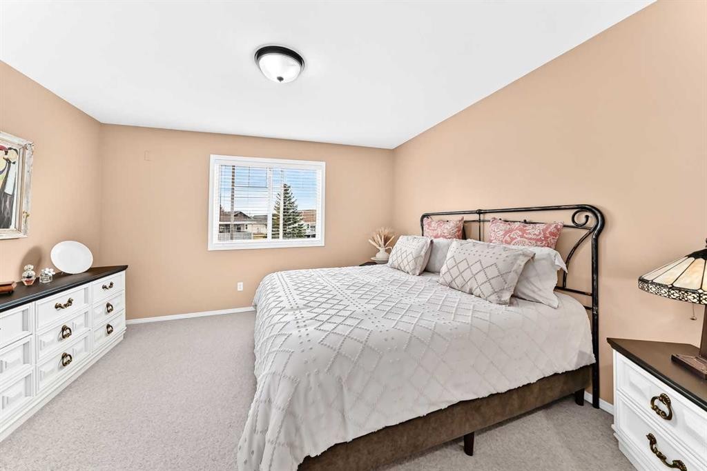 413 Jenkins Drive, Red Deer, AB