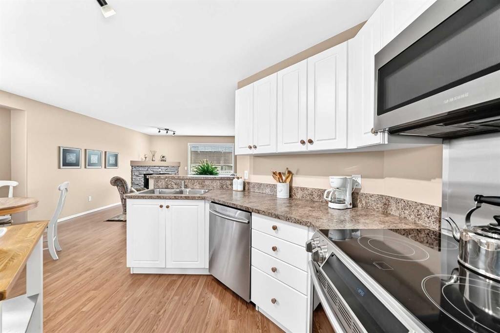 413 Jenkins Drive, Red Deer, AB