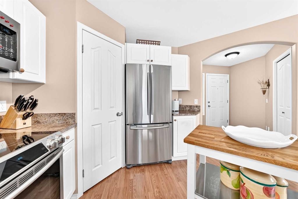 413 Jenkins Drive, Red Deer, AB