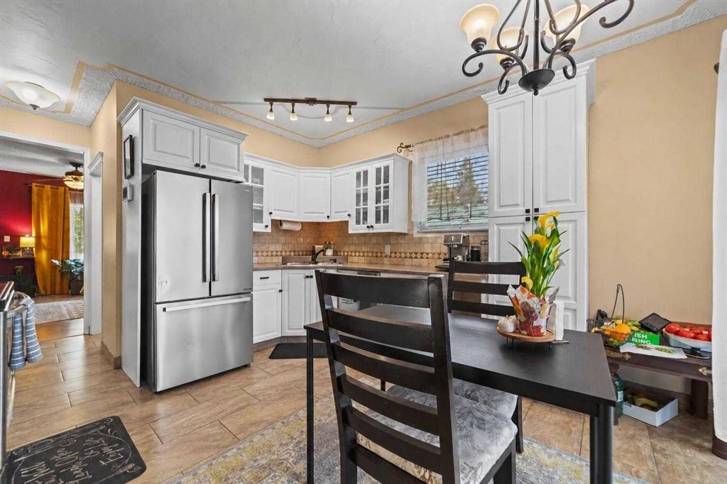 5218 45 Street, Camrose, AB