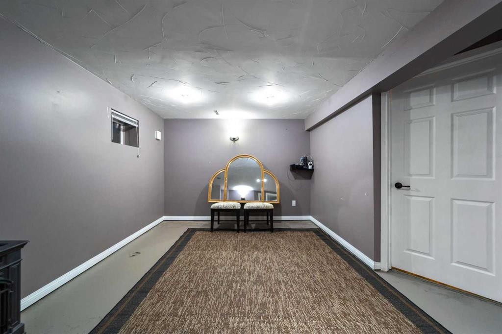 5218 45 Street, Camrose, AB