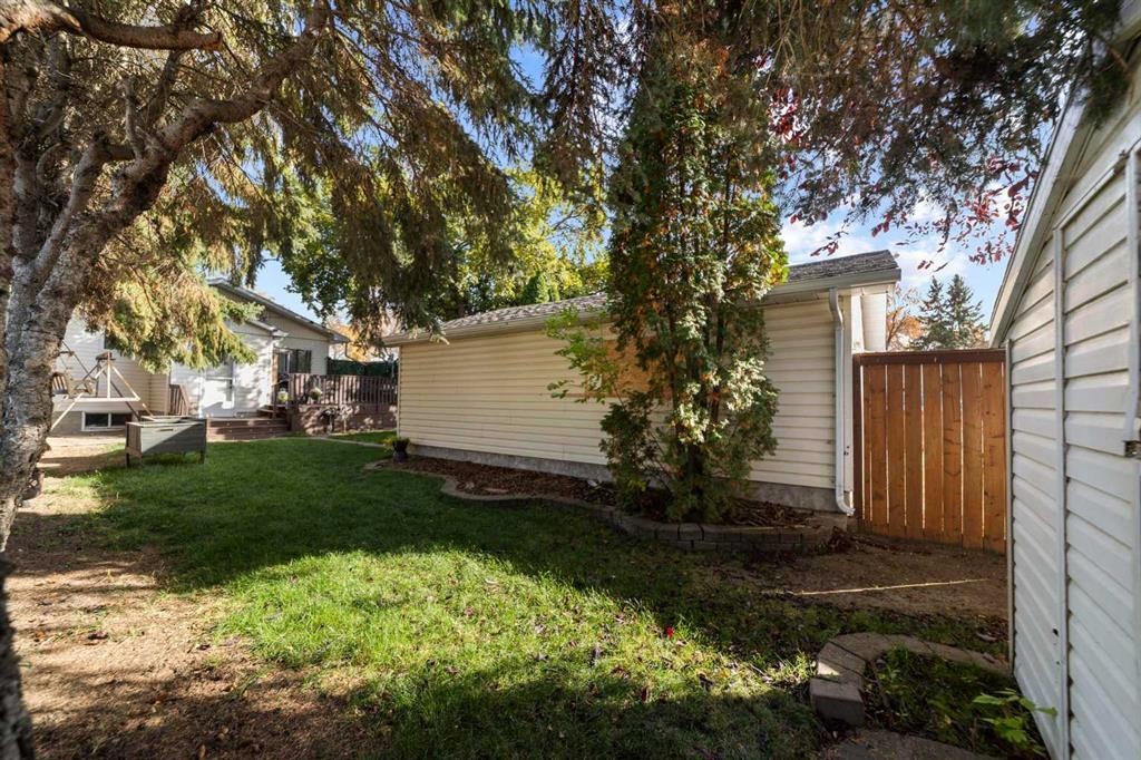 5218 45 Street, Camrose, AB