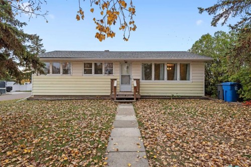239 4 Avenue SE Three Hills, AB T0M 2A0