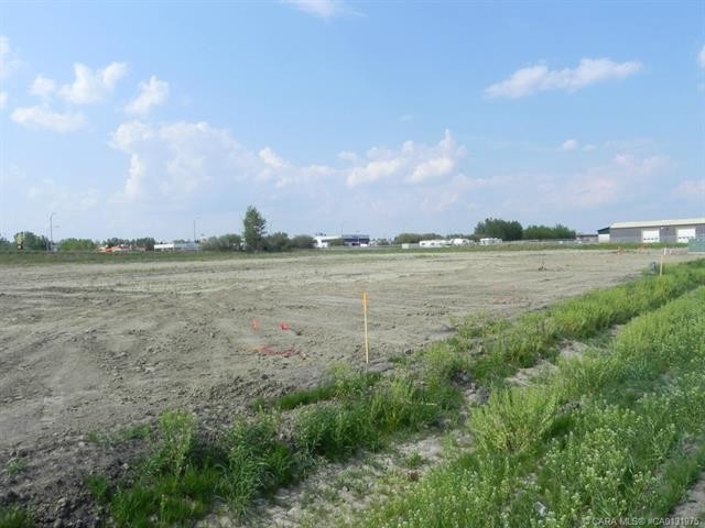 5364 Len Thompson Drive, Lacombe, AB