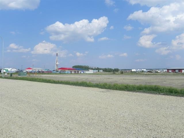 5368 Len Thompson Drive, Lacombe, AB