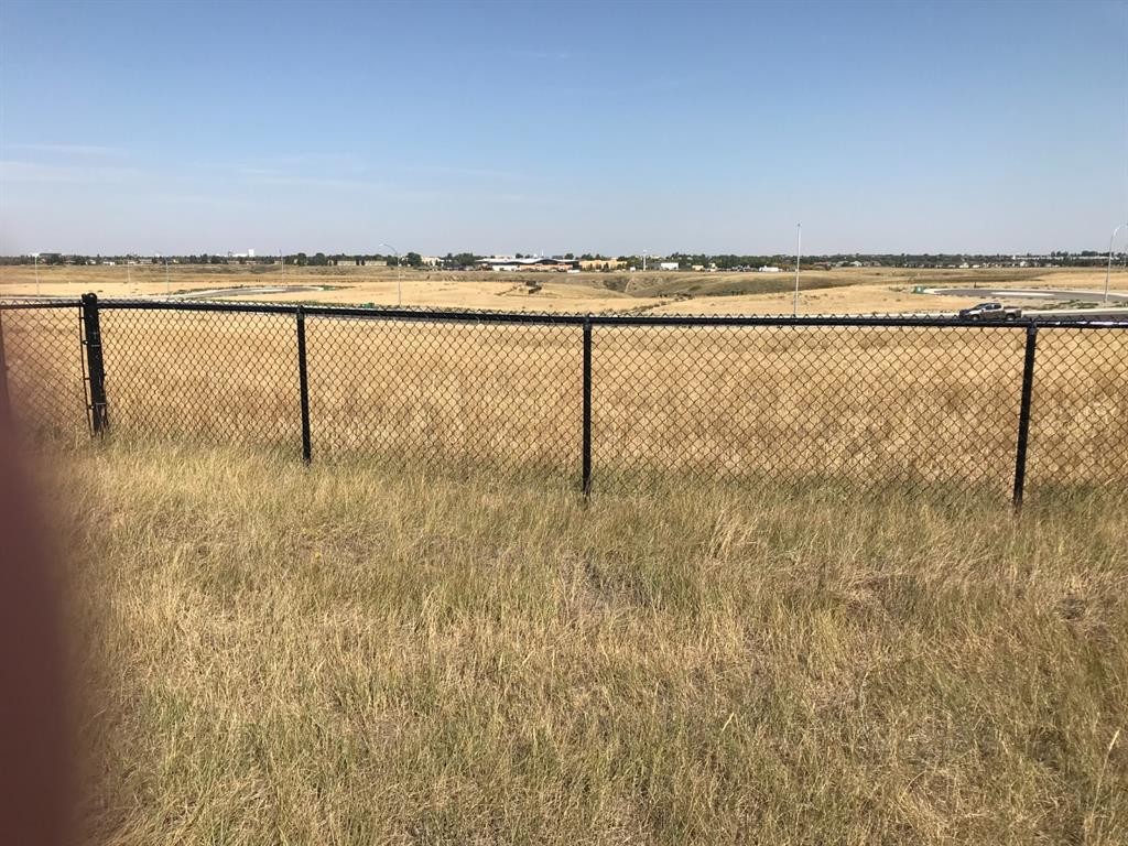 118 Sandstone Road South, Lethbridge, AB