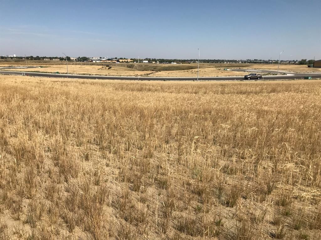 118 Sandstone Road South, Lethbridge, AB