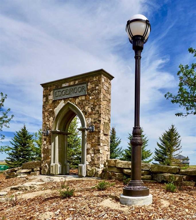 30 Edgemoor Way West, Rural Lethbridge County, AB