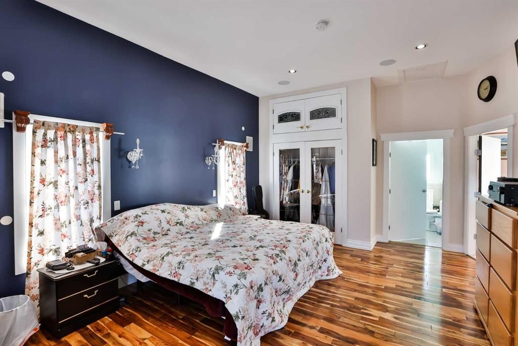 328 Railway Avenue, Travers, AB - Indoor Photo Showing Bedroom