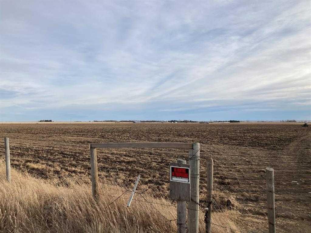 Ne-33-6-20-4 Warner County, Raymond, AB