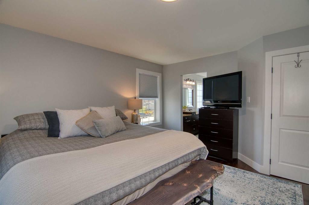 280 1 Avenue North, Magrath, AB - Indoor Photo Showing Bedroom