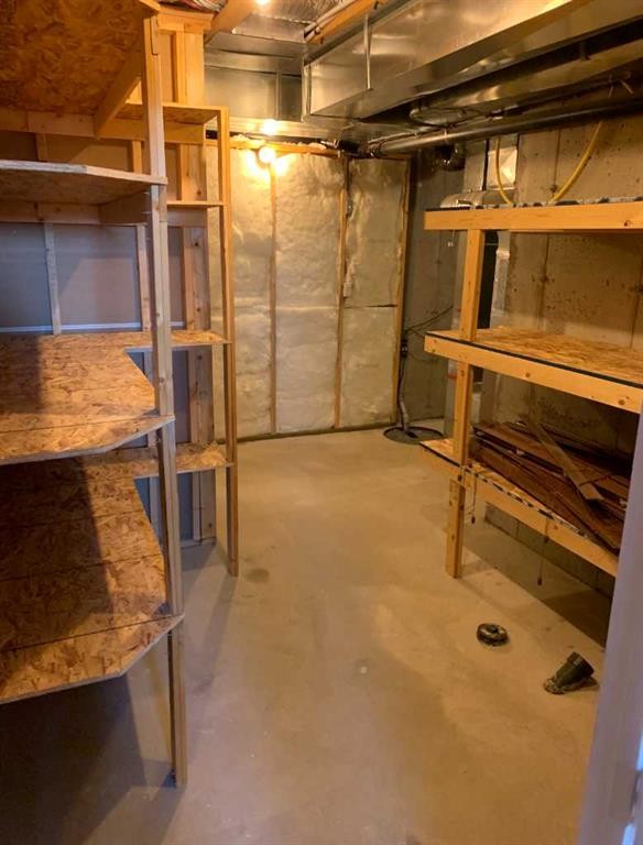 280 1 Avenue North, Magrath, AB - Indoor Photo Showing Basement