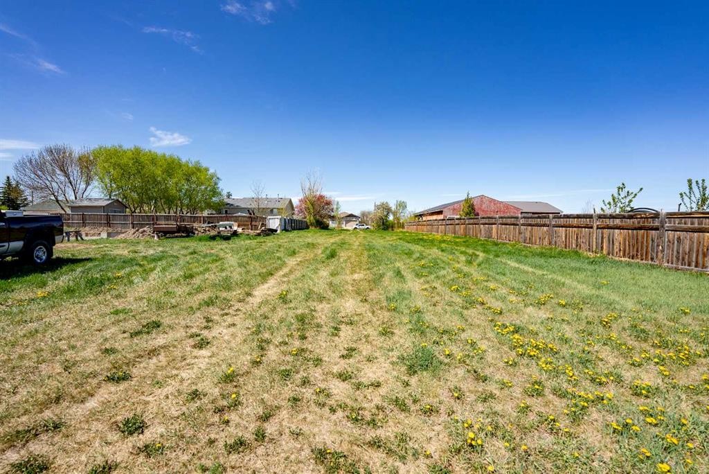 255N 300W, Raymond, AB