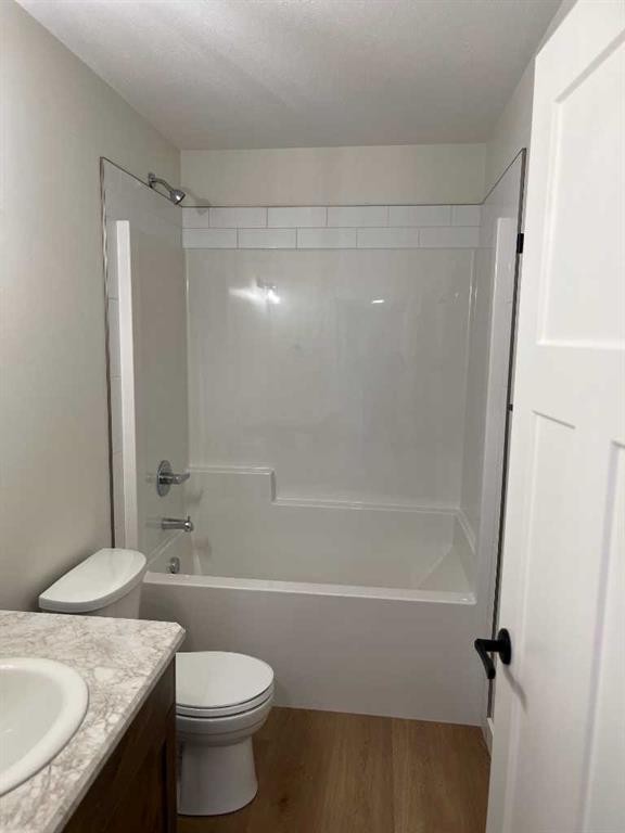 3 Greenview Crescent, Foremost, AB - Indoor Photo Showing Bathroom