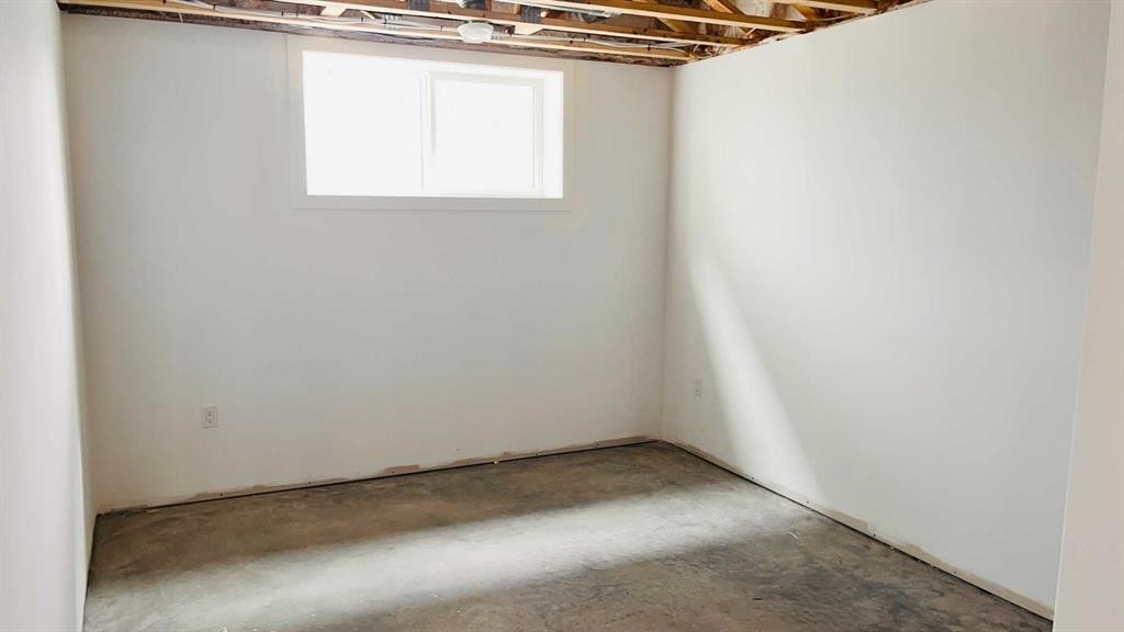 3 Greenview Crescent, Foremost, AB - Indoor