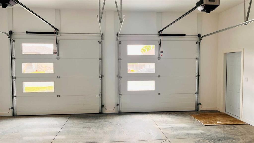3 Greenview Crescent, Foremost, AB - Indoor Photo Showing Garage
