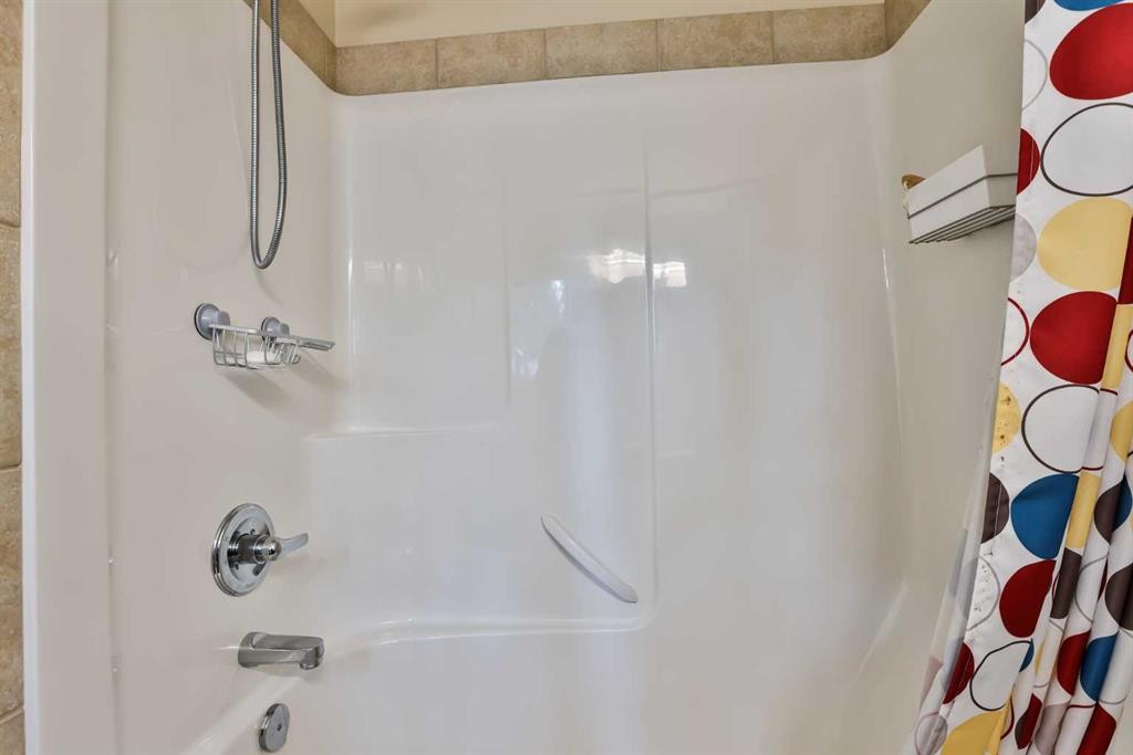 19 Firelight Way West, Lethbridge, AB