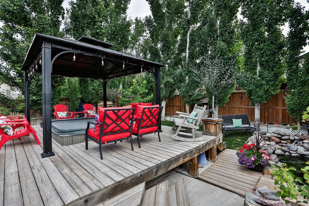 19 Firelight Way West, Lethbridge, AB