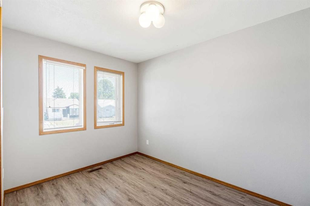 199 Mt Crandell Crescent West, Lethbridge, AB - Indoor Photo Showing Other Room