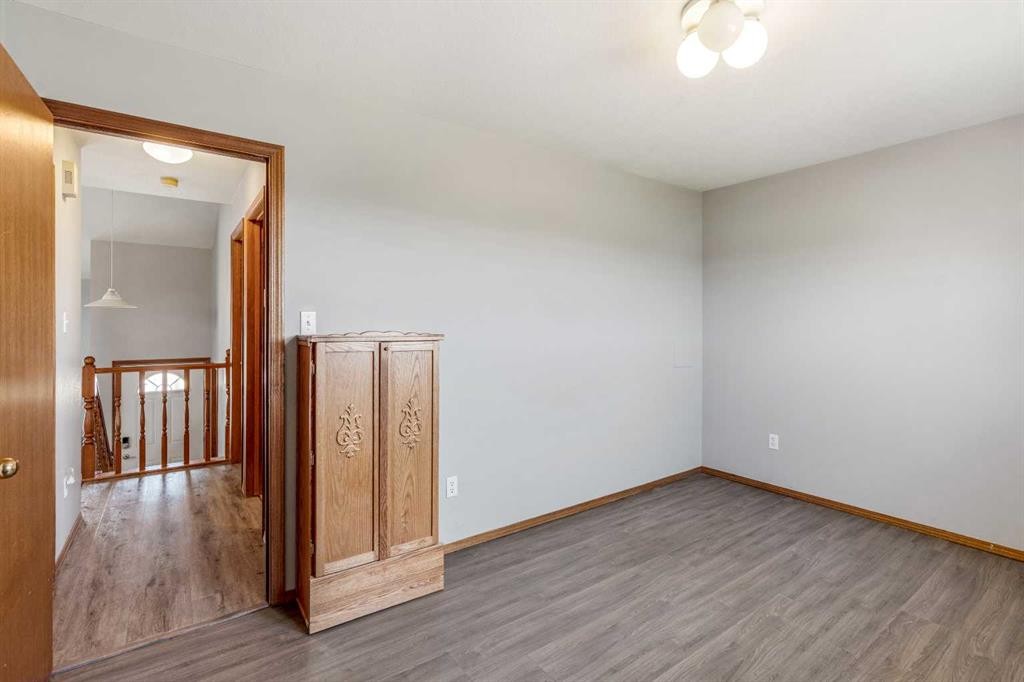 199 Mt Crandell Crescent West, Lethbridge, AB - Indoor Photo Showing Other Room