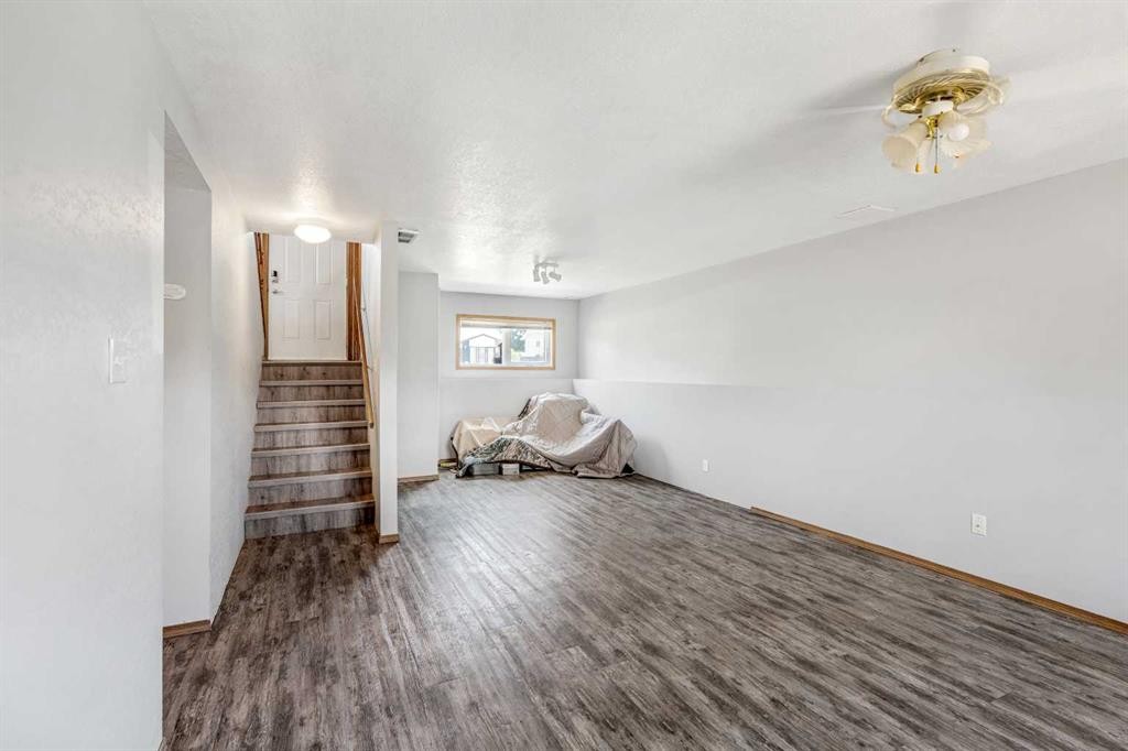 199 Mt Crandell Crescent West, Lethbridge, AB - Indoor Photo Showing Other Room