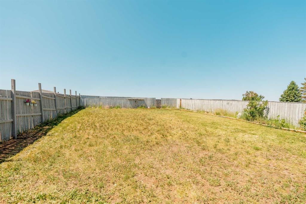 199 Mt Crandell Crescent West, Lethbridge, AB - Outdoor