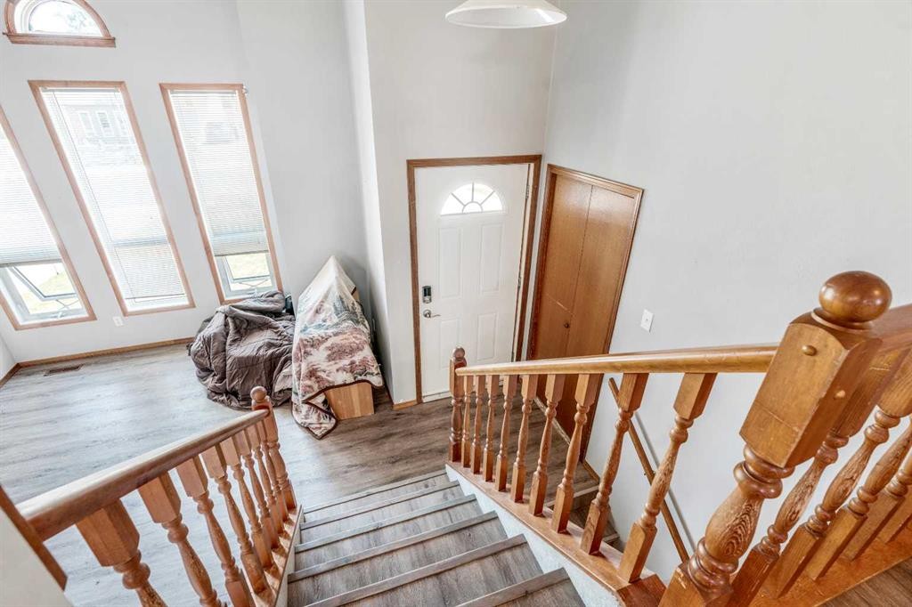 199 Mt Crandell Crescent West, Lethbridge, AB - Indoor Photo Showing Other Room