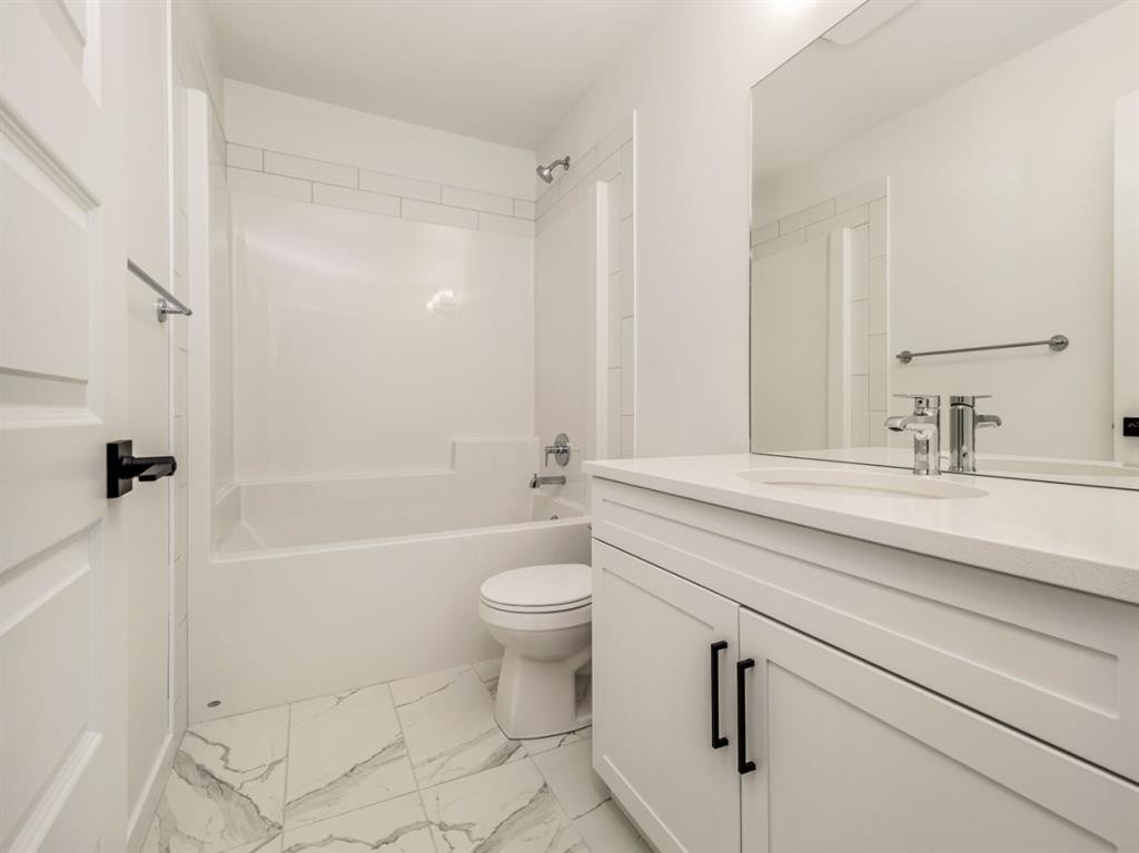 182 Caribou Bend North, Lethbridge, AB - Indoor Photo Showing Bathroom