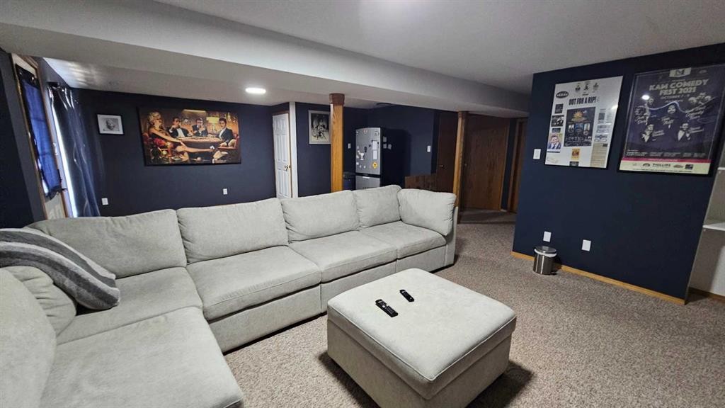 207 Centre Avenue Ne, Milk River, AB - Indoor