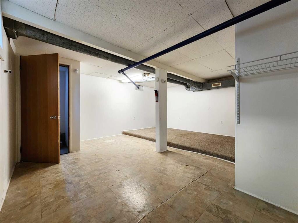 611 9 Avenue North, Lethbridge, AB - Indoor