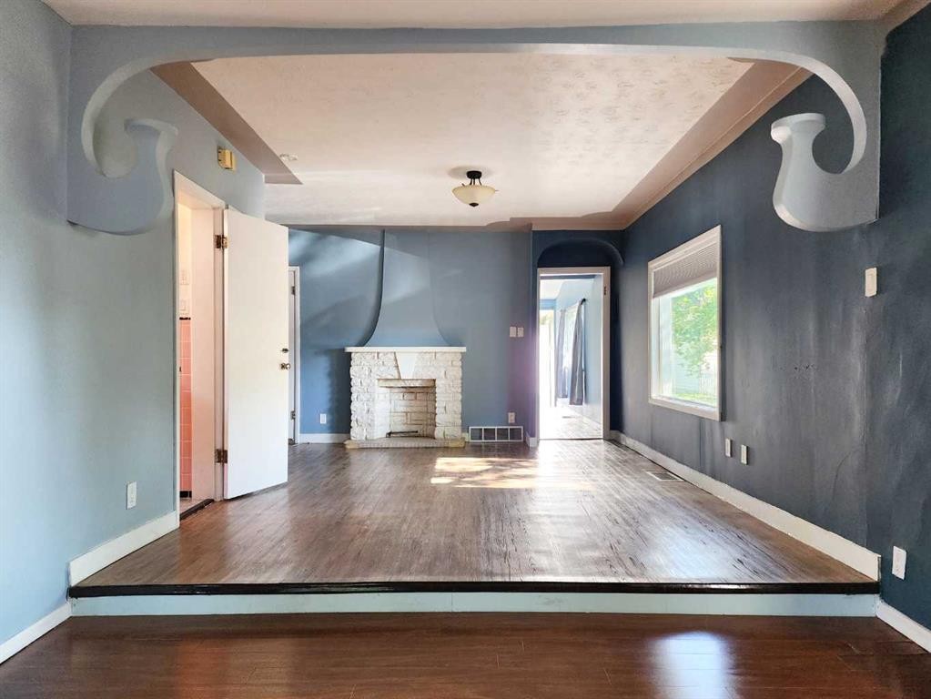 611 9 Avenue North, Lethbridge, AB - Indoor Photo Showing Other Room