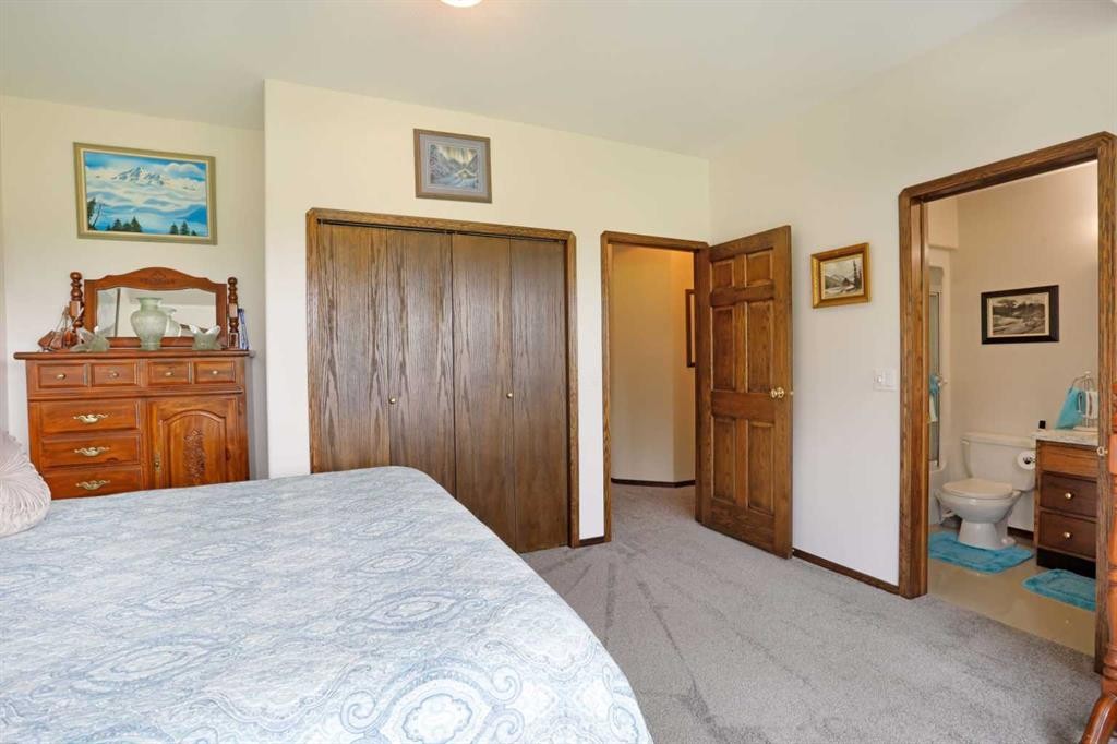 201076 Range Road 142, Rural Newell, County Of, AB - Indoor Photo Showing Bedroom