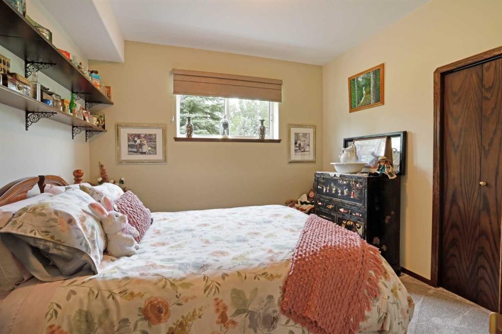 201076 Range Road 142, Rural Newell, County Of, AB - Indoor Photo Showing Bedroom
